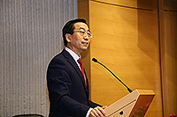 Prof. Zhang Jie delivers in the ceremony
